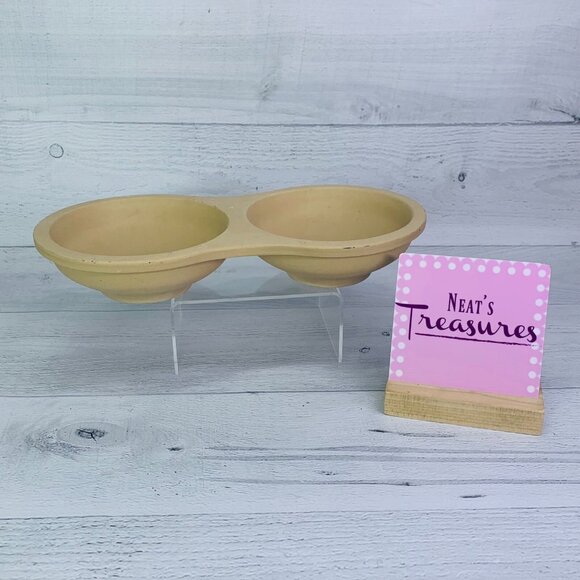 The Pampered Chef STONEWARE COLLECTION #5153 Unglaze Microwave Double Egg Cooker - Picture 1 of 11